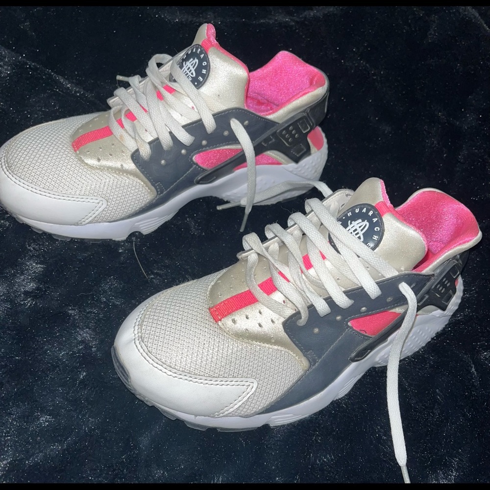 Nike Pink Black and White Huaraches